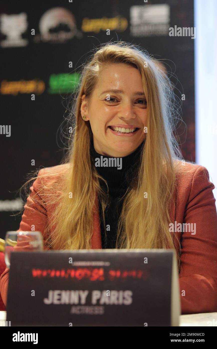 découvrez le portrait inspirant de jenny, la petite frenchie, et son incroyable succès en 2025. une histoire captivante à ne pas manquer !